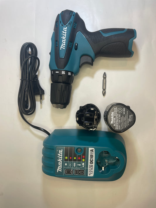 Makita Akku-Bohrschrauber DF 330 DWE mit zwei 10,8-V-Akkus